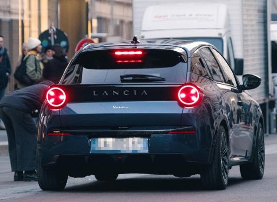 lancia ypsilon 2024 foto ufficiale 2